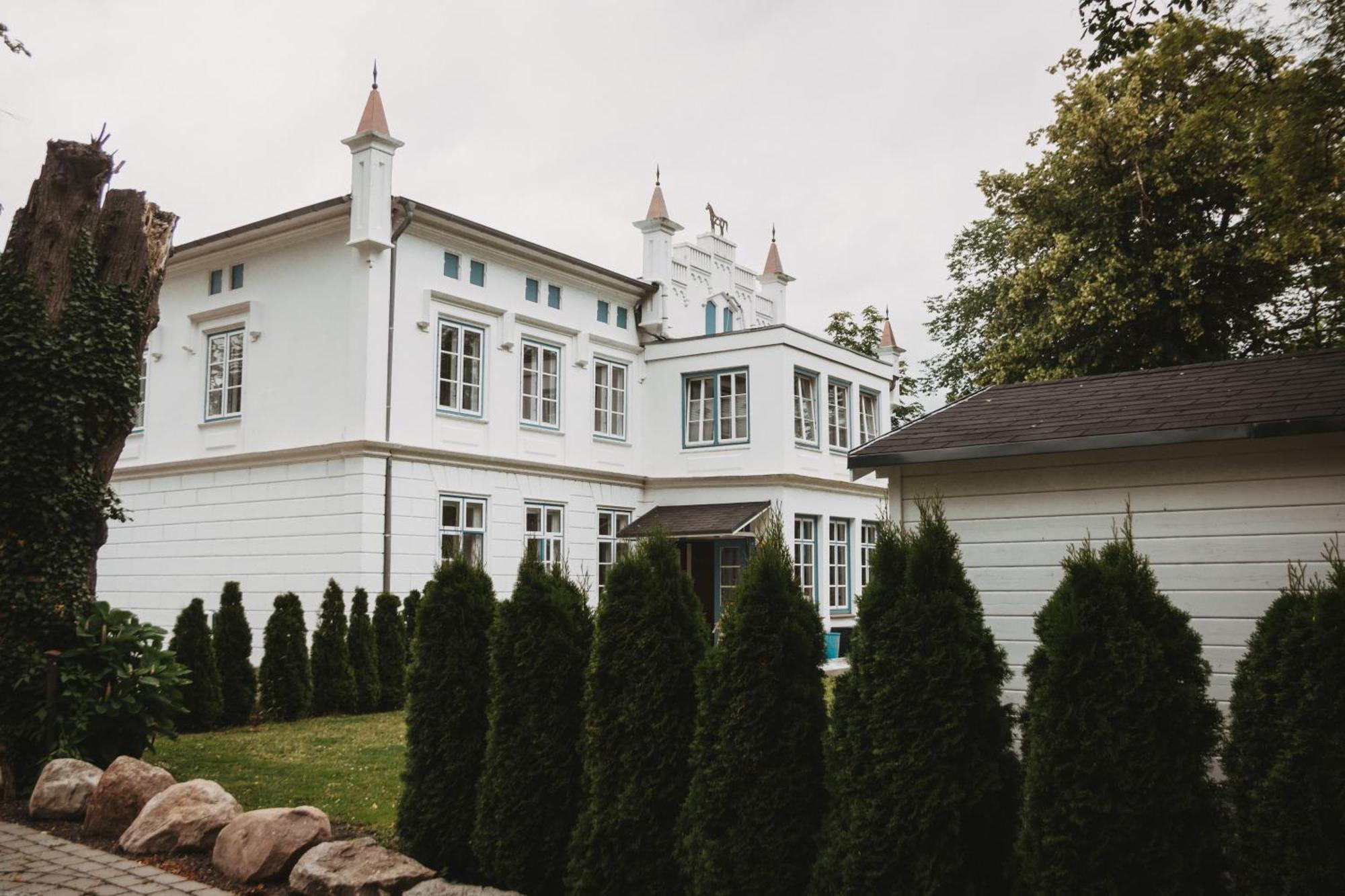 Herrenhaus-Henriettenhof Groemitz Exterior photo